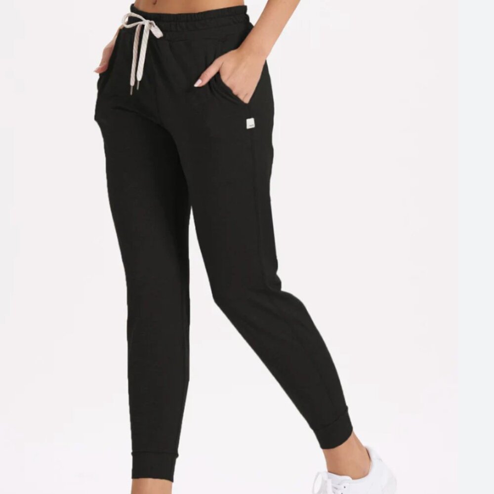 Vuori Black Performance Jogger / size small